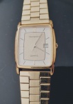 Relógio technos na cor dourado sem bateria e