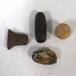 Conjunto de pedras centenárias de uso indígenas provenientes das tribos do Pará . Tamanho médio de 10 cm .