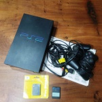 Video Game PS2 - formato grande - com 2 controles , 2 memory card( 1 lacrado ) e manual - Ligando não testado