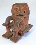 ARTE MARACÁ ou TAPAJÔNICA - Antiga urna funerária antropomórfica em terracota. Período sugerido: 1000 D.C. Região do Amapá. Med. 14 x 12 x 10 cm. Peça para coleção.