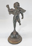 Antiga escultura barroca ANJO em bronze. Pátina e azinhavre natural. Séc.XIX ou anterior. Base em metal adaptada. Pq perda no arranjo na mão. Med. 29 cm.