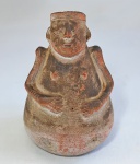 Antiga escultura em cerâmica Marajoara formato de mulher. Peça para pesquisa e estudo. Med. 17 x 12 cm.