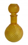 Garrafa para licores e bebidas em vidro estilo bico de jaca com tampa de vedação hermética, que evita evaporação da bebida.