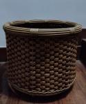 Cachepot em Rattan para vaso de planta - mede 40 cm de altura e 50 cm de diâmetro.