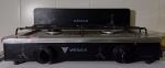 Fogão portátil para bancada da marca Venax, com duas bocas em bom estado (falta uma tampa do queimador), inclui a mangueira em malha de aço.