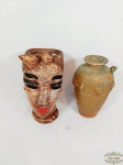 Lote 2 Vasos Floreira em  estuque tonalidade 1 Representando Mulher e 1 Oriental. Medida: 21 cm e 22,5 cm altura