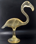 PALATNIK – Escultura cinética representando grande flamingo em resina de poliéster de manufatura Abraham Palatnik. Medindo 34,5 cm de altura por 24 cm de comprimento. 