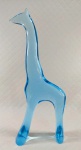 PALATNIK – Escultura cinética representando girafa em resina de poliéster de manufatura Abraham Palatnik. Medindo 32 cm de altura por 12,5 cm de comprimento. 