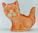 PALATNIK – Escultura cinética representando gatinho em resina de poliéster de manufatura Abraham Palatnik. Medindo 10 cm de altura por 10,5 cm de comprimento. 