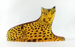PALATNIK – Escultura cinética representando leopardo em resina de poliéster de manufatura Abraham Palatnik. Medindo 13 cm de altura por 22,5 cm de comprimento. 
