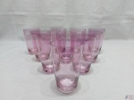 Jogo de 10 copos para água, suco em fino cristal rosa. Medindo 7,5cm de diâmetro x 12cm de altura.