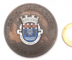 Medalha produzida em bronze comemorativa do 23º aniversário do Arolca Barra Club, Rio de Janeiro, 1967/1990, diâmetro 6cm.