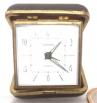 Relógio despertador da marca Europa, medidas 7x7cm, não funciona, no estado. 