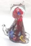 Escultura produzida em murano, com pó de ouro, representando gato, altura 11cm.