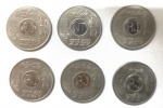 Lote contendo 6 fichas promocionais do refrigerante Coca-Cola, sendo 5 do Rio de Janeiro e 1 de Niterói, diâmetro 2,2cm.