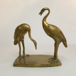 Escultura de "CASAL DE GARÇAS" em bronze. Dimensões: 12 cm x 13 cm x 8 cm / 750 g.