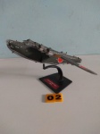 COLECIONISMO  Miniatura de avião Kawanishi H8K2 Emily, Japan, utilizado na Segunda Guerra Mundial na escala 1:144. Produzida em metal, com partes em plástico e já vem montada e pintada de fábrica. Dimensões aproximadas: 20x26 cm (comprimento x envergadura). Obs possui avarias e partes faltando, sendo vendido no estado.