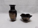 Jogo de vaso e bowl decorativos em porcelana Shirakaba, preto com ouro. Medindo 15,5cm de altura.