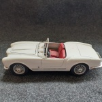COLECIONISMO -MODELO Automóvel Lancia Aurélia - escala 1/18 - metal - fabricante Viago - made in Italy - ínfimas marcas do tempo  - sem vidro