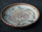 ANTIGA CERÂMICA ITAIPAVA - Prato decorativo. Med. 4x25 cm. Marcado no fundo. Cx 2