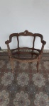 Antiga Poltrona em madeira nobre, estilo Luis XV. Medidas  90    x   67      x    51   cm.  No osso. No estado.