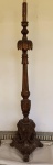Grande tocheiro em madeira estilo eclético. Alt. 180 cm. No estado.