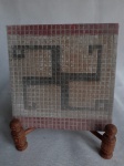 Ladrilho hidráulico - anos 20/ 30 - decoração suástica - medidas 20x20 cm