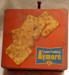 LATA. Biscoitos Cream Cracker Aymoré. Medidas 8x23x22  cm. No estado