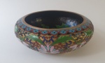 Antigo bowl em metal, com linda decoração em cloisonné, med. 7x18 centímetros.
