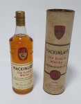 Garrafa de whisky escocês,  MACKINLAYS.