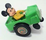 Antigo carrinho a corda do Mickey Mouse, med. 15x17x9 centímetros.