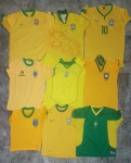 15 camisas da seleção  brasileira tamanhos e anos diversos