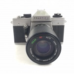 COLECIONISMO - Câmera fotográfica PRAKTICA, modelo LLC. Lente Polar MC Auto Zoom 1:4.0-5.6 / 70-210mm. No estado. Sem teste de funcionamento.