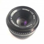 COLECIONISMO - Lente de câmera fotográfica japonesa da Riconar, Ricoh; 1:2.2 / 55mm. No estado. Sem teste de funcionamento.