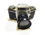 Colecionismo - Câmera fotográfica alemã EXAKTA, modelo Varex llb. Sem teste de funcionamento