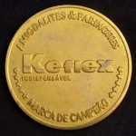 Medalha Comemorativa, Keflex Indispensável - Amigdalites & Faringites, Bronze Prateado, Peso 130 g, Diâmetro 80 mm, Muito Bem Conservada.