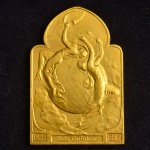 Medalha Comemorativa, 1º Centenário do Jornal do Comércio do RJ, Data 1827 / 1 de Outubro / 1927, Bronze Prateado, Peso 45 g, Diâmetro 42 x 64 mm, Muito Bem Conservada.