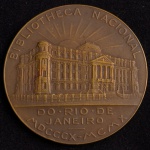 Medalha Comemorativa, Inauguração do Novo Edifício * Biblioteca Nacional do Rio de Janeiro, Data 29 de Outubro de 1910, Gravador Botteé, Bronze, Peso 44 g, Diâmetro 50 mm, Muito Bem Conservada.