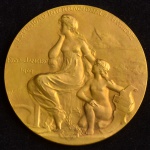 Medalha Comemorativa, Exposição Internacional de Hygiene - Rio de Janeiro, Data 1909, Gravador R.Gregoire (Paris), Bronze Prateado, Peso 74 g, Diâmetro 57 mm, Muito Bem Conservada.