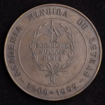 Medalha Comemorativa, Cinquentenário da Academia Mineira de Letras, Data 1909/1959, Prata, Peso 68 g, Diâmetro 60 mm, Muito Bem Conservada.