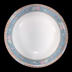 SCHMIDT - VOYAGE BARROCO - BOWL EM PORCELANA SCHMIDT NA COR BRANCA, BORDA COM FAIXA AZUL COM DECORAÇÃO FLORAL EM VASOS E SALPICADAS, NAS CORES ROSA, BRANCA E VERDE, FAIXA INFERIOR COM DECORAÇÃO GEOMÉTRICA E FAIXA SUPERIOR FLORAL, LIGADAS POR CORRENTES COM DETALHES DOURADOS. - MED 6 X 25 CM.