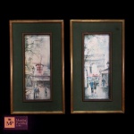 DOIS QUADROS PARA PAREDE COM CENAS DE PARÍS, SENDO UMA DO MOULIN ROUGE E OUTRA DO ARCO DO TRIUNFO. - MED 31 X 13 CM, E 45 X 25 CM. 