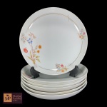  SEIS PRATOS FUNDOS EM PORCELANA SCHMIDT NA COR BRANCA COM DECORAÇÃO FLORAL E FRISO DOURADO .