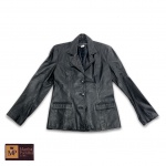 NATURAL LEATHER - BLAZER  EM COURO NA COR PRETA - TAMANHO  M - MED: 58 CM E OMBRO: 43 CM.
