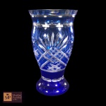 VASO  DOUBLE  BLUE COM VARIADA LAPIDAÇÃO, DEDÃO, ESTRELA, PALMA E GEOMÉTRICA -MED:25 X 14 CM.