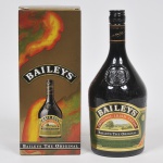 BEBIDAS - Baileys - Licor Irish Cream, 1 litro acondicionado em embalagem original - Lacrado