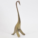ANIMAL PRÉ HISTÓRICO - Escultura em bronze dourado e cinzelado. Med: 33cm