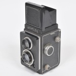 COLECIONISMO - Antiga câmera fotográfica manufatura SEMFLEX modelo Orec  com case em couro. No estado. Med: 14 x 9cm