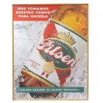 Belo poster de publicidade de cerveja peruana "Calao Pilsen" Moldura em madeira com proteção em vidro. Med: 150 x 120cm Anos 90