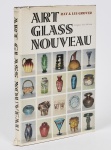 LIVRO - Cristais em Art Noveau -  apresentando  os principais fabricantes em todos os tempos dentre eles as peças de Tiffany, Millefiore, Val St Lambert, Moser, Gallé, Overlay entre outros. Edição Estimada